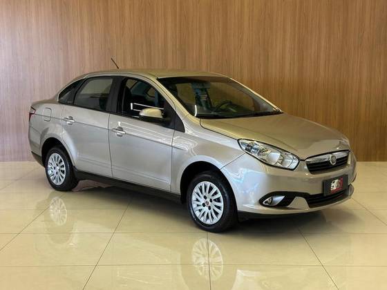 FIAT GRAND SIENA 1.4 MPI ATTRACTIVE 8V FLEX 4P MANUAL FIAT GRAND SIENA 1.4 MPI ATTRACTIVE 8V FLEX 4P MANUAL